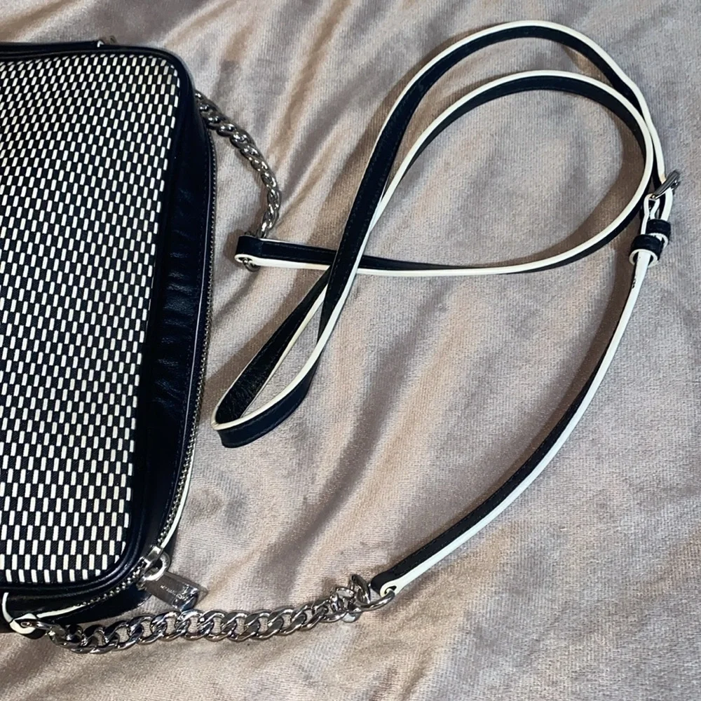 Michael Kors Jet Set Large East West Crossbody Bag Black/White